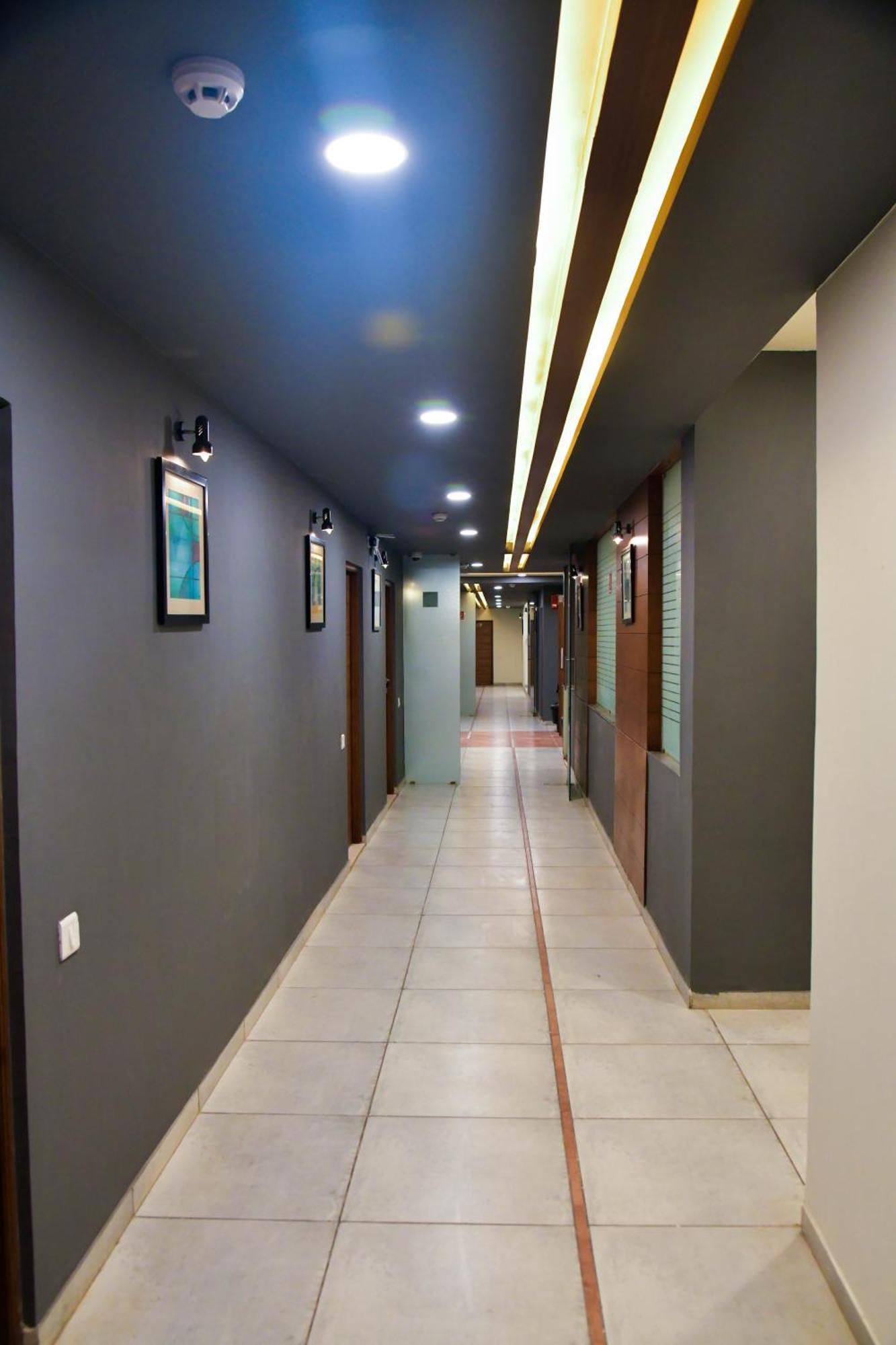 Hotel Ashooka Inn Gandhinagar Exterior foto
