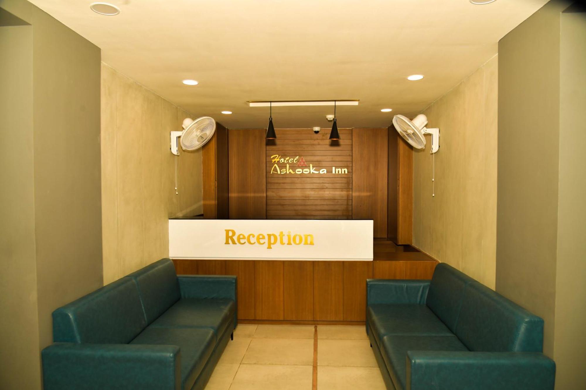 Hotel Ashooka Inn Gandhinagar Exterior foto
