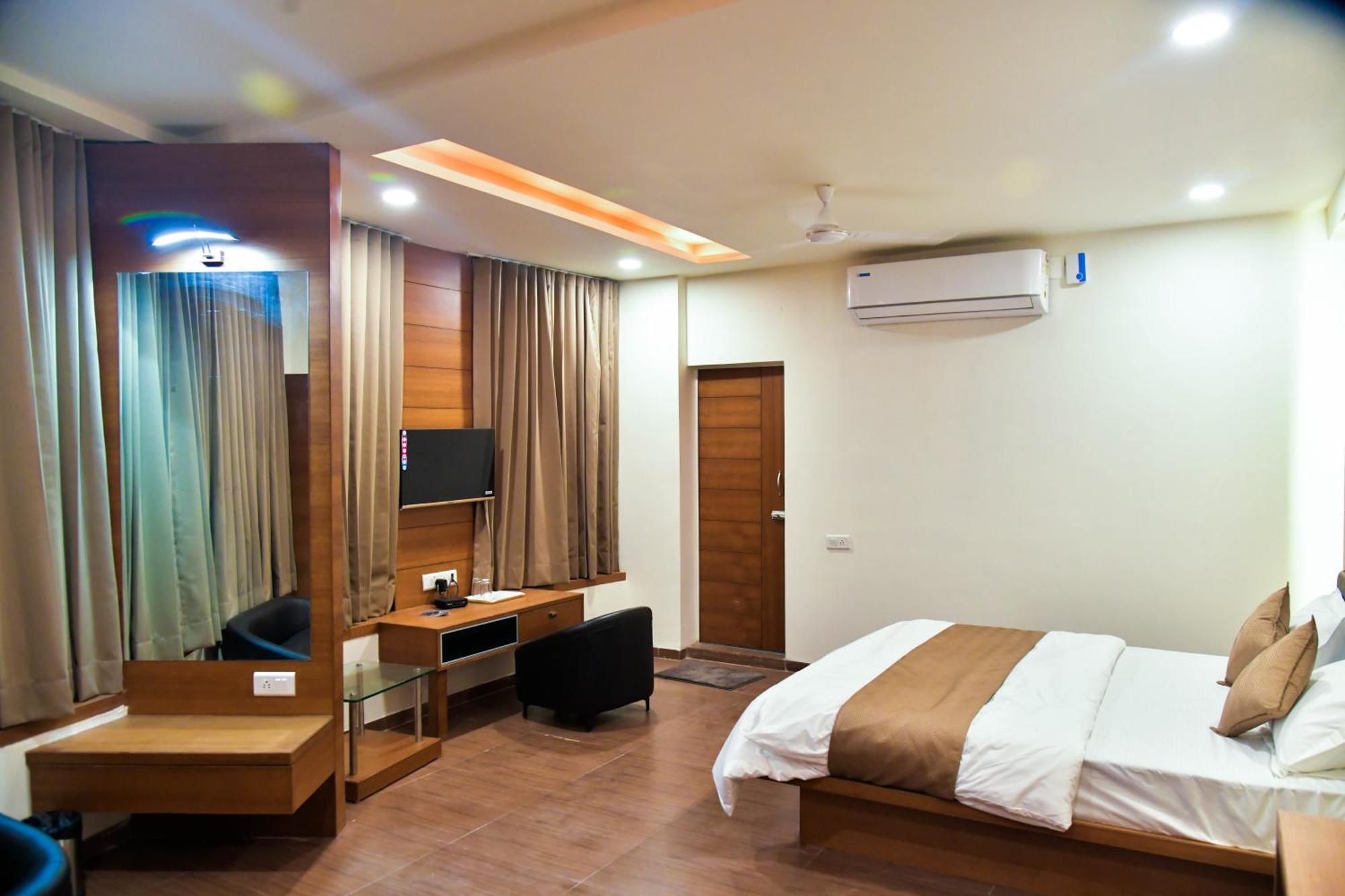Hotel Ashooka Inn Gandhinagar Exterior foto
