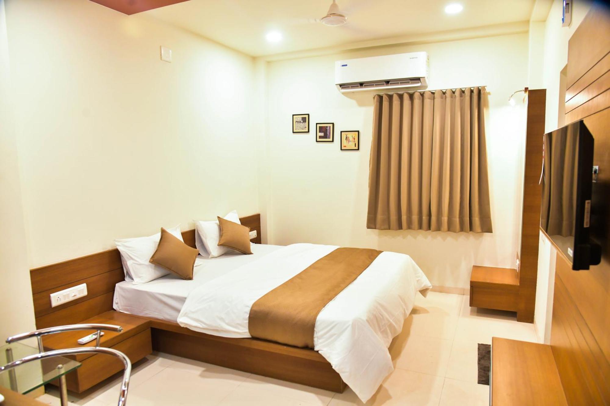 Hotel Ashooka Inn Gandhinagar Exterior foto
