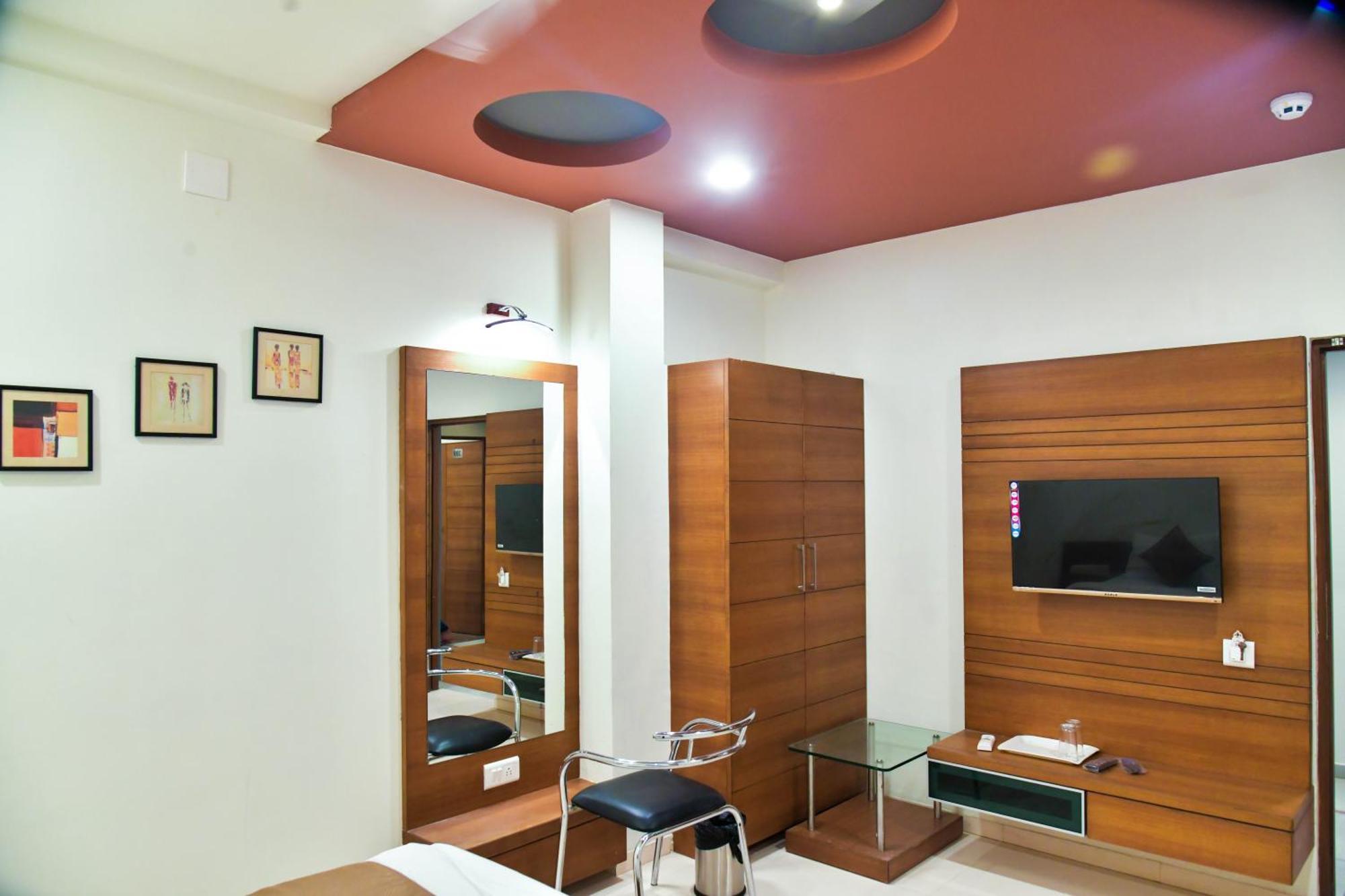 Hotel Ashooka Inn Gandhinagar Exterior foto